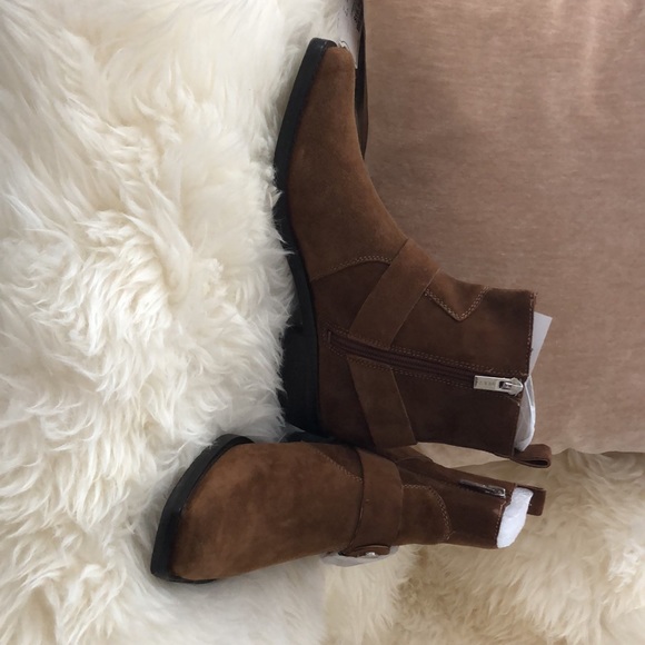 DKNY genuine oiled suede Mina- Western Bootie. -latte size 7. New - Picture 5 of 9